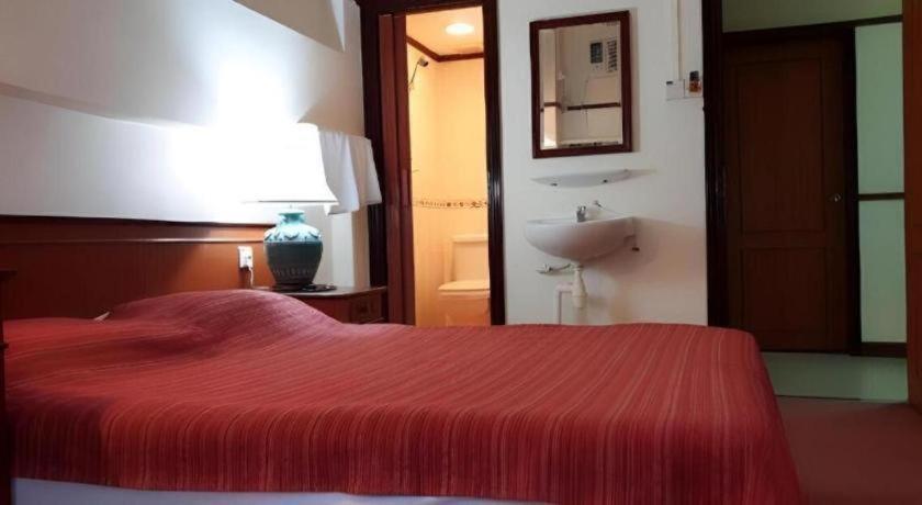 South East Hotel Singapore